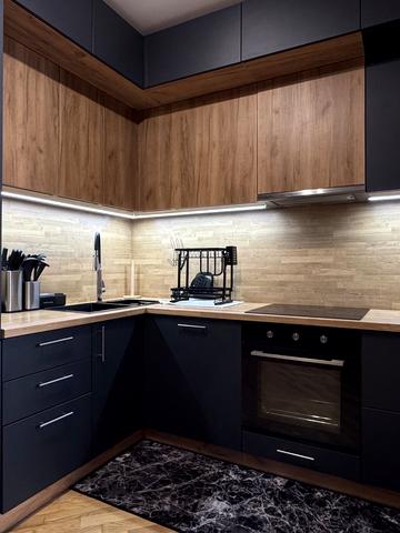 Підлісна вул., 6