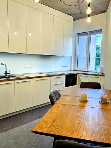 Новопольова вул., 2 корп. 1