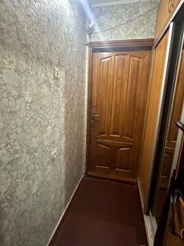 Космонавтів вул., 8а