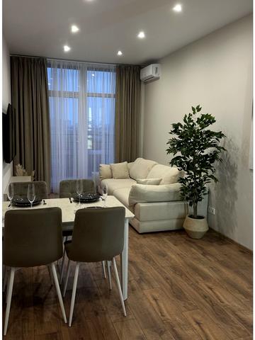 Геранієва вул., 8