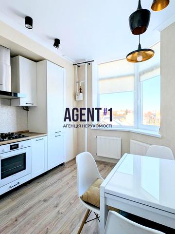 Львівська вул., 17