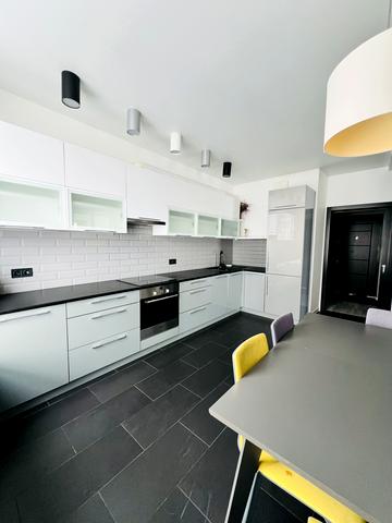 Зарічна вул., 1-Б