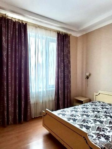 Михайла Грушевського вул., 39/3 к4