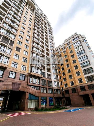 Михайла Грушевського вул., 9-А