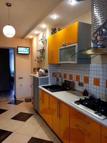 Небесної Сотні вул. (Леніна), 62