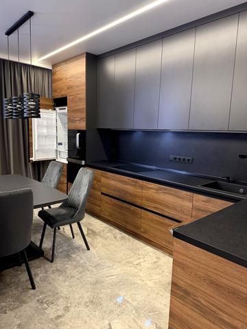 Перлинна вул., 6