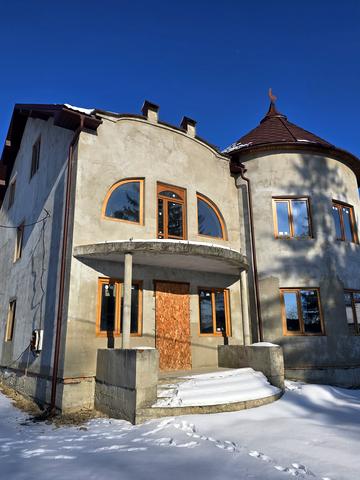 Івано-Франківська вул., 81