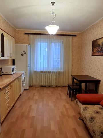 Європейського Союзу просп. (Правди), 31-А