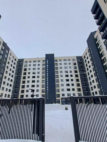 Івана Кожедуба вул., (Будинок 1)