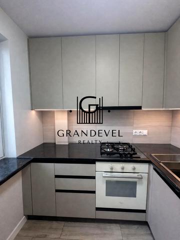 Олега Мудрака вул. (Генерала Наумова), 41