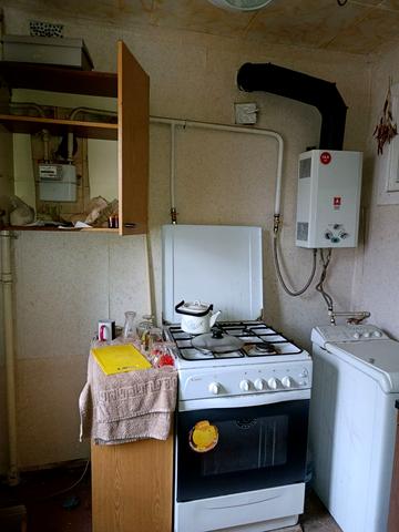 Незалежності вул. (Титова), 2