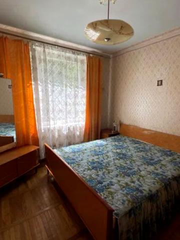 Нескорених вул., 70