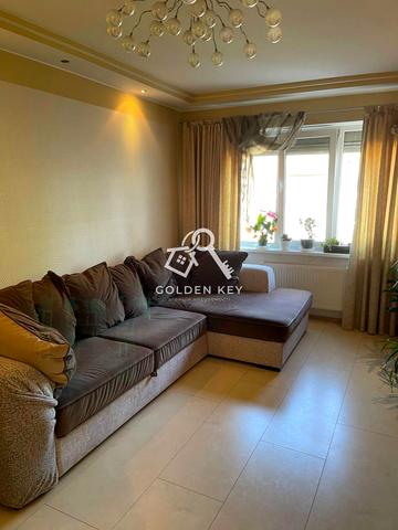 Віталія Власова вул., 12