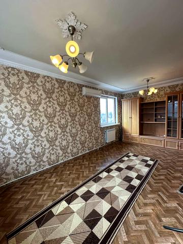 Князя Володимира Великого просп., 151/5