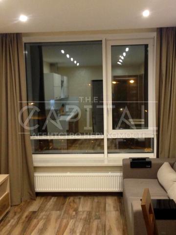 Джона Маккейна вул. (Івана Кудрі), 7