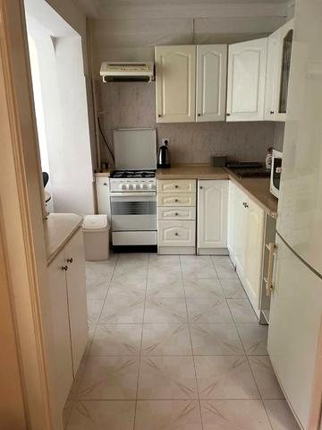 Дегтярівська вул., 10