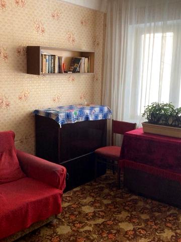 Михайла Грушевського вул., 9