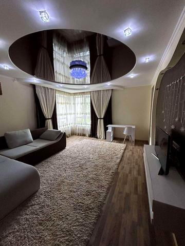 Володимира Івасюка вул., 10