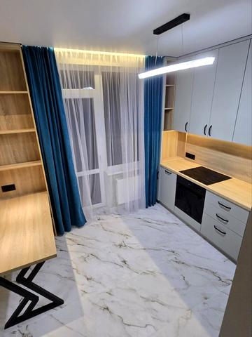 Академіка Сахарова вул., (Будинок 1)