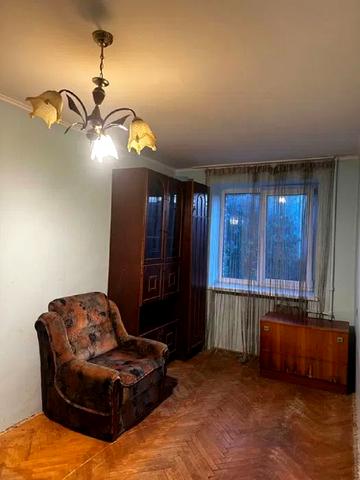 Володимира Великого вул. (Артема), 4