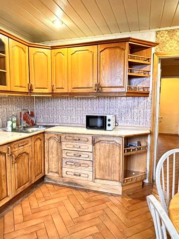 Наталії Ужвій вул., 9