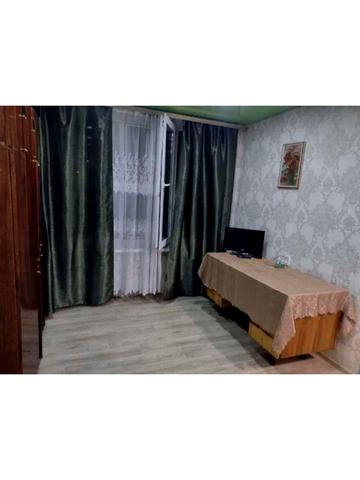 Мілютенка вул., 10/1