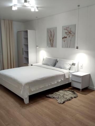 Володимира Янева вул., 25