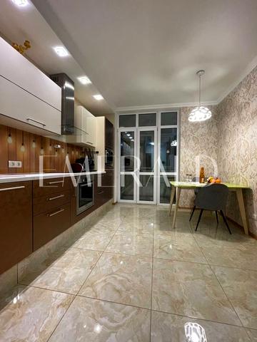 Вадима Гетьмана вул., 30-Б