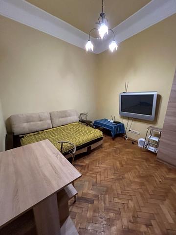 Мирона Тарнавського вул. (Кутузова), 5