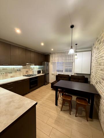 Перемоги просп., 32-Б