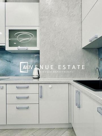 Деміївська вул., 29