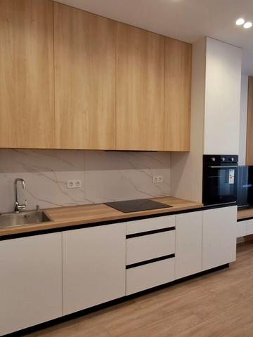 Краснова вул., 1