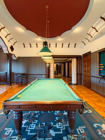 Дерибасівська вул., 5