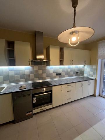 Адольфа Добрянського вул., 4