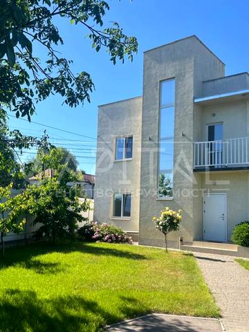 Центральна вул.