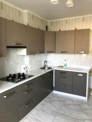 Миру вул., 40