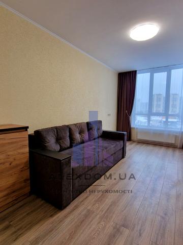 Каховська вул., 62-А