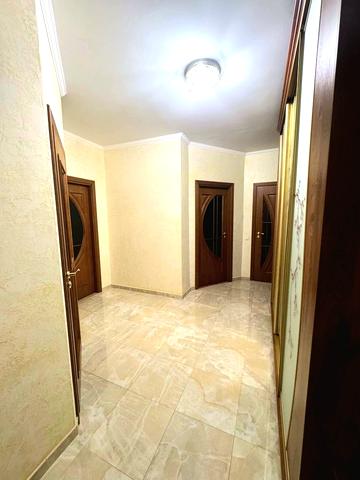 Плугова вул., 5