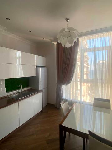 Французький бульв., 60б