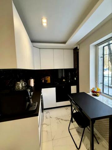 Івана Дзюби вул. (Сімї Сосніних), 8