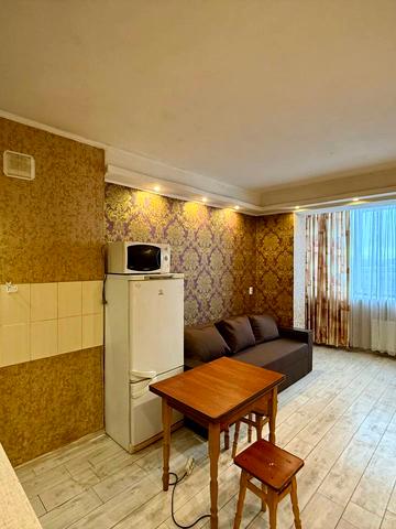 Київська вул., 2-М