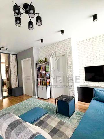 Академіка Шалімова вул., 59