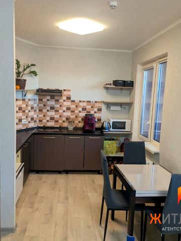 Софії Русової вул., 1