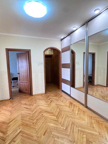 Червоної Калини просп. (Володимира Маяковського), 38/10