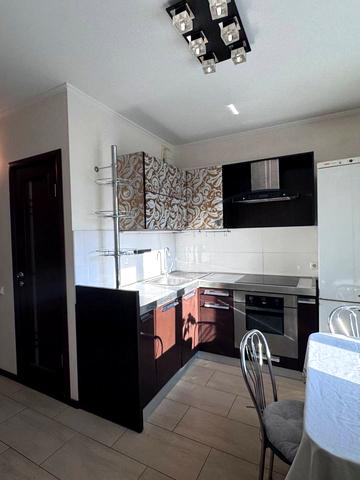 Червоної Калини просп. (Володимира Маяковського), 38/10