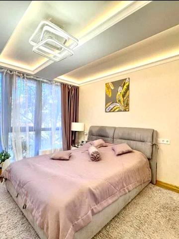 Андрія Гулого-Гуленка вул. (Віце-адмірала Азарова), 8а