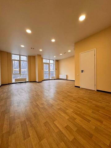 Івана Франка вул., 40 к1