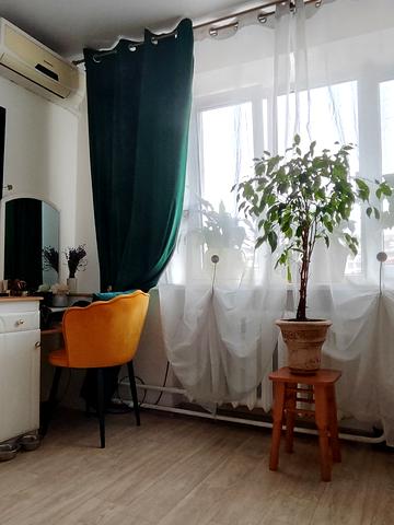 Захисників України вул. (1-го Травня), 11