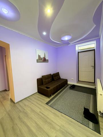 майдан Шевченка, 4