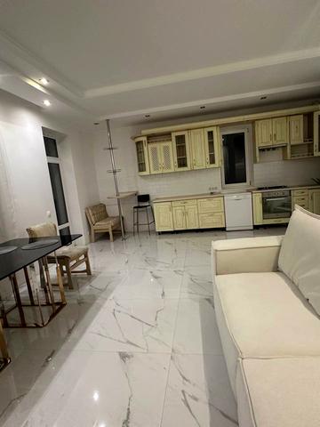 Загірна вул., 1в